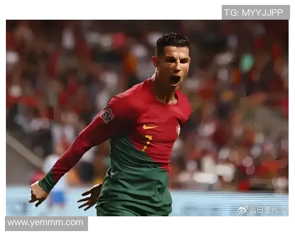 球星穿着足球裤展现运动魅力高清大图，完美诠释足球激情与力量